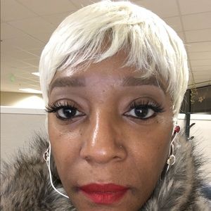 Meet your Posher, Vanessa